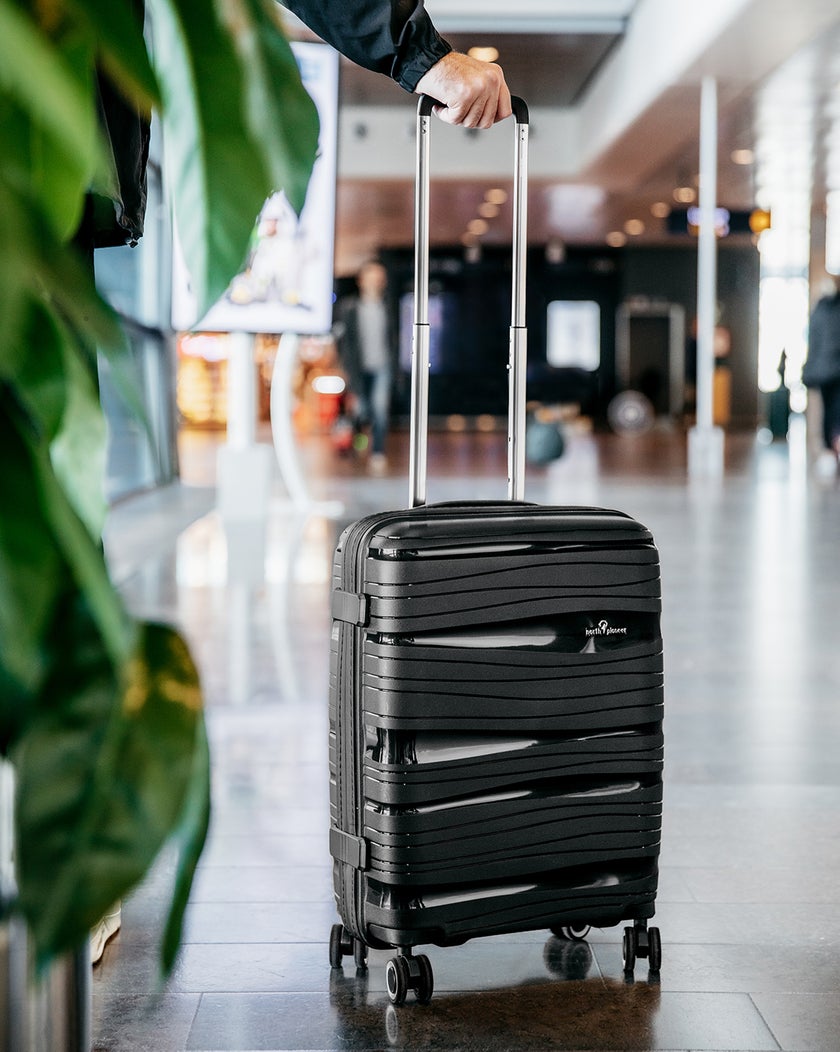 North Pioneer Svart Resväska