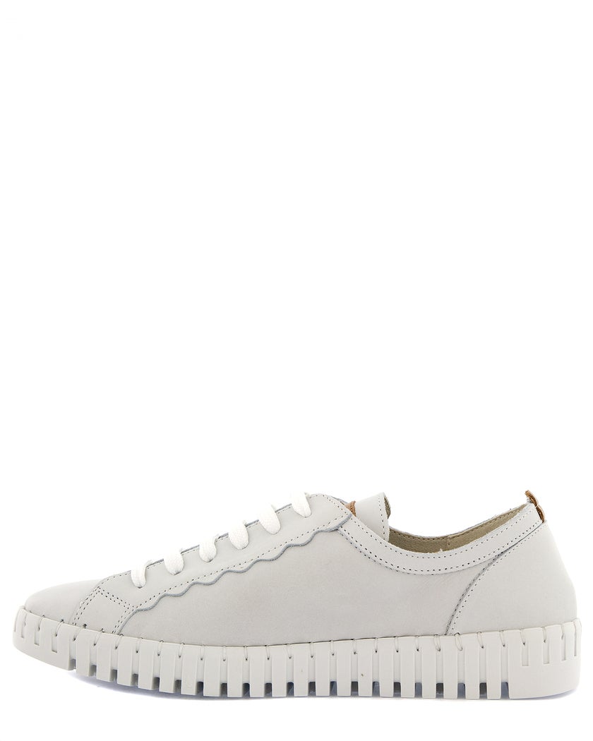 Ella of Sweden Vit Sneakers