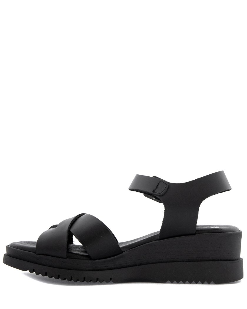 Foot News Svart Sandalett