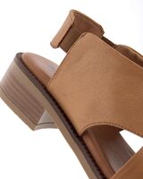 Foot News Brun Sandalett