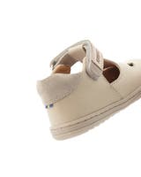 Kavat Off-White Sandal