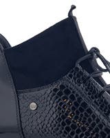 Emelie Strandberg Svart