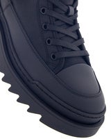 Sneaky Steve Svart Känga