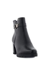 Emelie Strandberg Svart