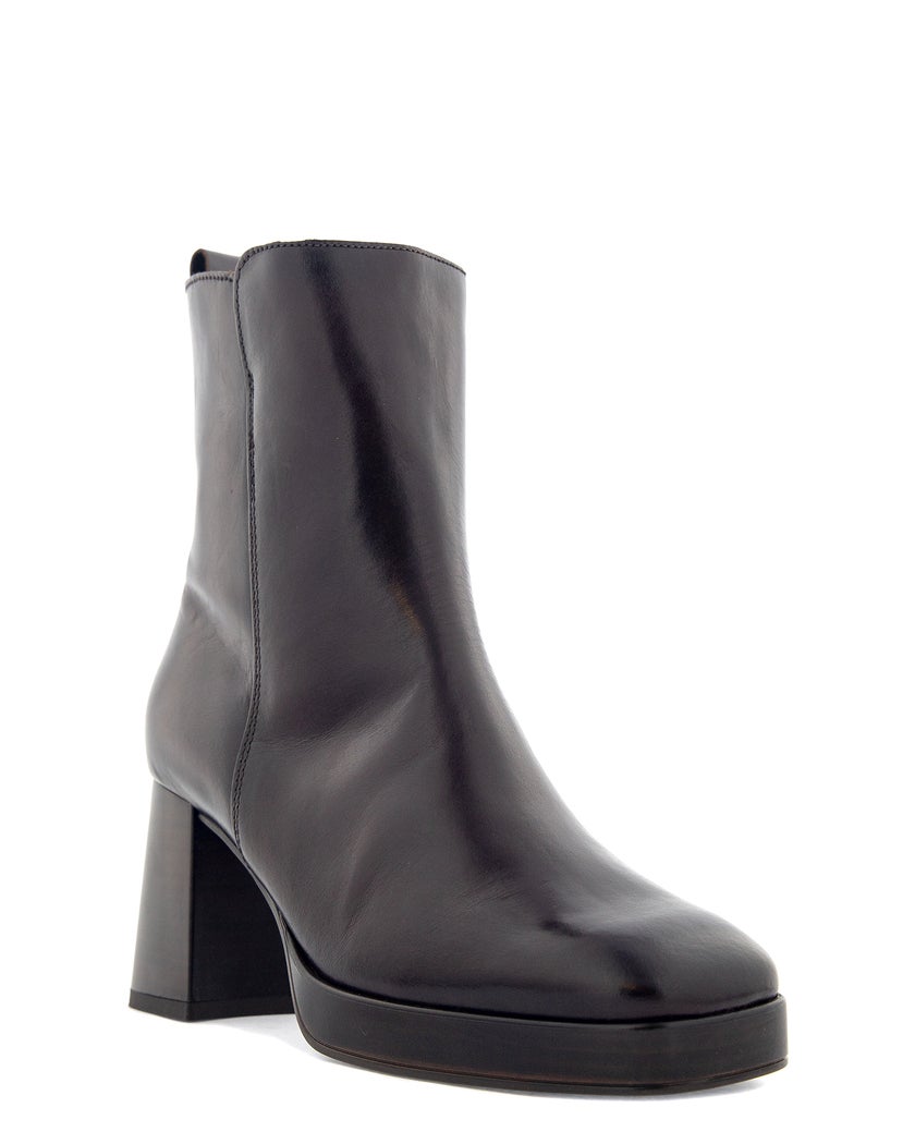 Gabor Brun Stövlett