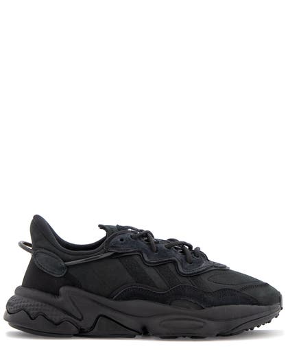 Svart Adidas
