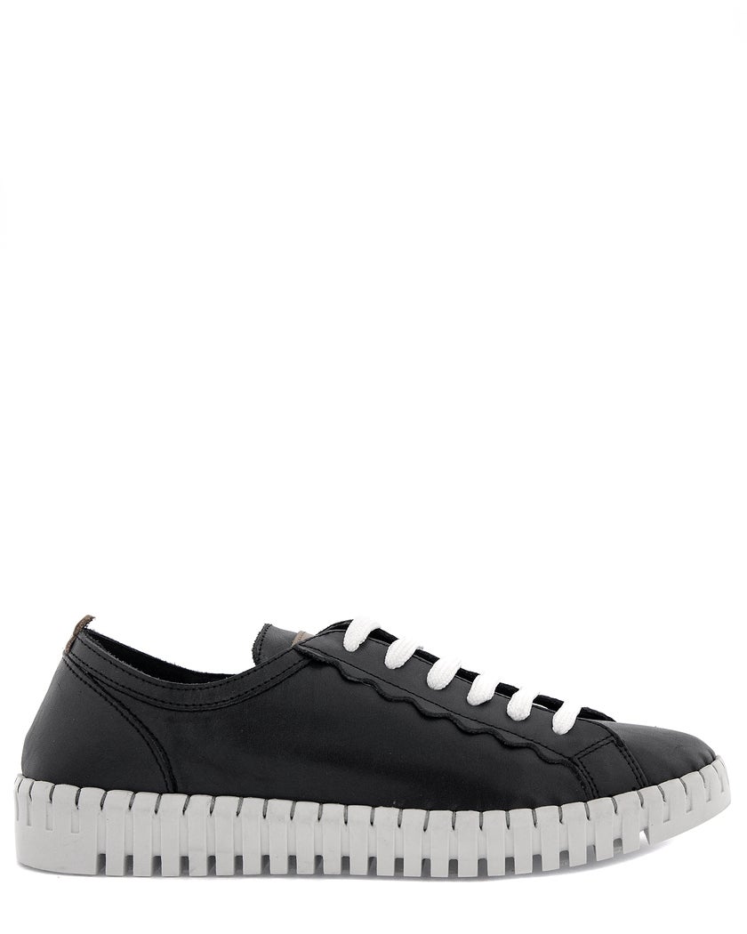 Ella of Sweden Svart Sneakers