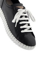 Ella of Sweden Svart Sneakers