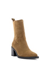 Philip Hog Brun Stövlett